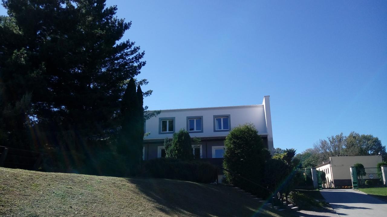 Dom Sportowca Bed & Breakfast Raciborz Bagian luar foto